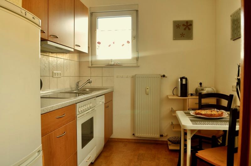 Moderne Einbauk&uuml;che